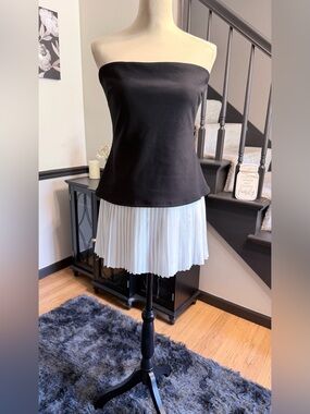 NWT naked wardrobe Black Strapless Top with White Pleated Bottom Mini Dress